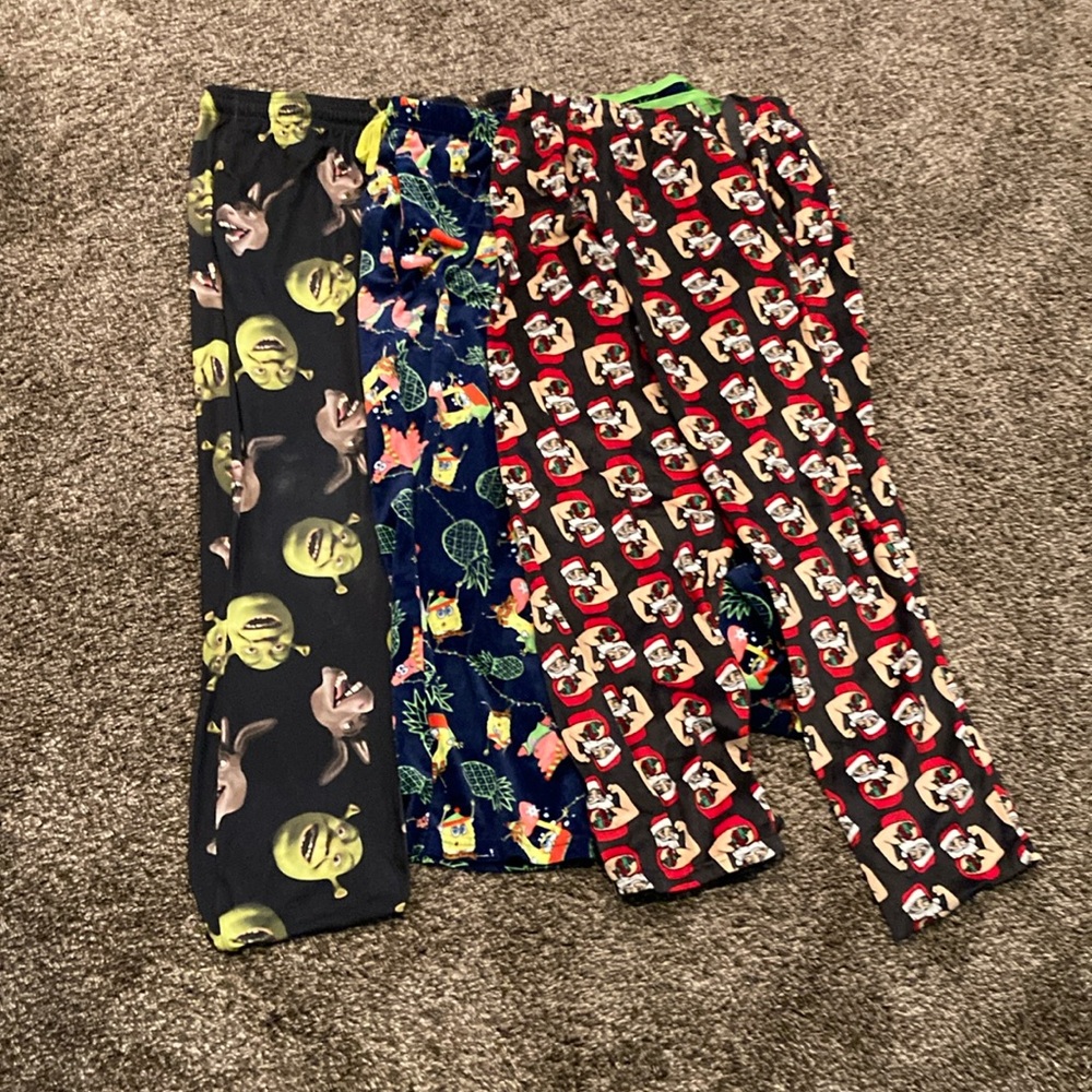 Mens Cartoon Character Pajama Set - Multicolor